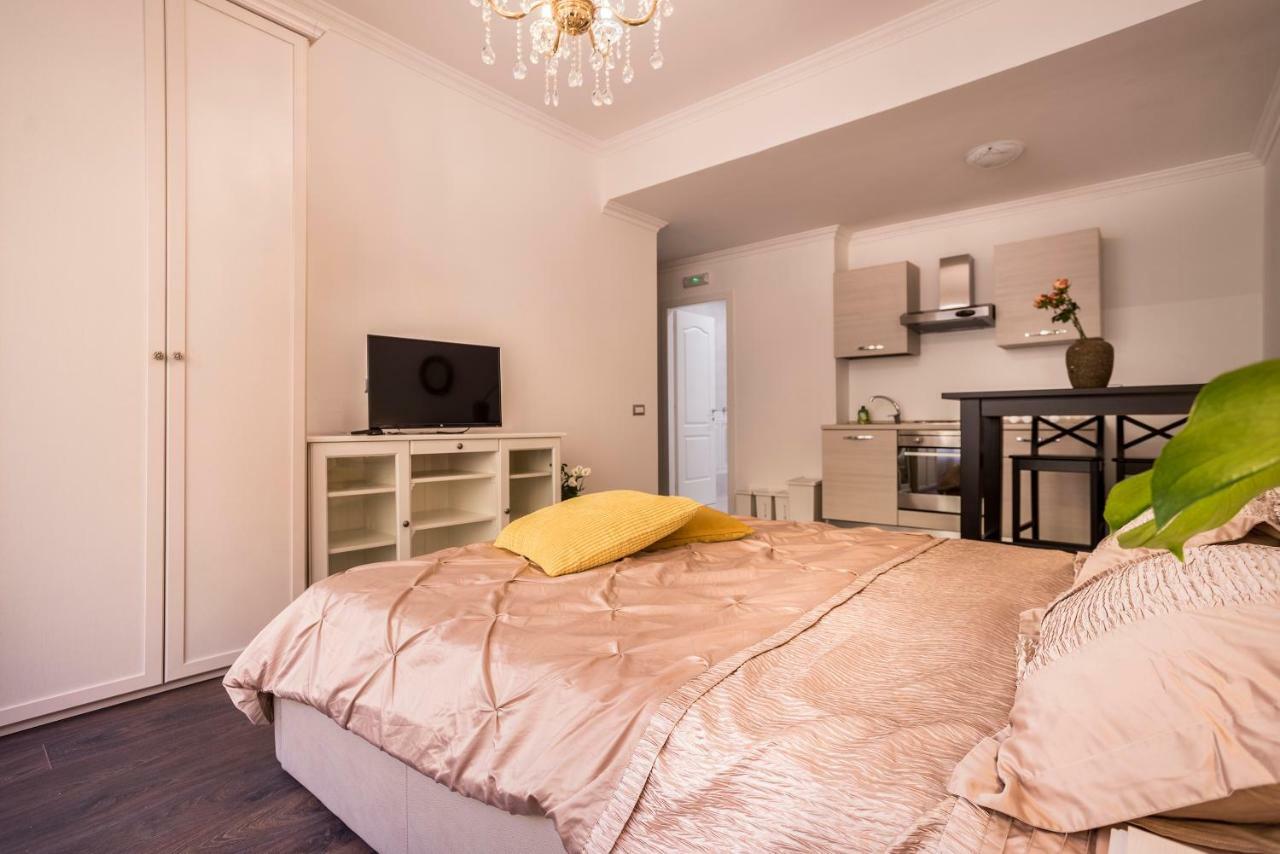 Seven Home - Milan, Milan